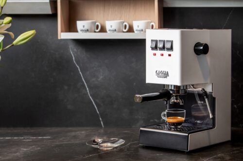 Classic E24 Gaggia blanc - en situation