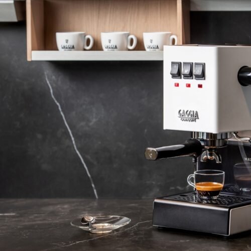 Classic E24 Gaggia blanc - en situation